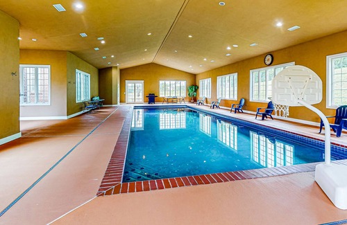 Lutherville Timonium Casa | Manor w/ private, indoor pool, hot tub, sauna, & in-home theater