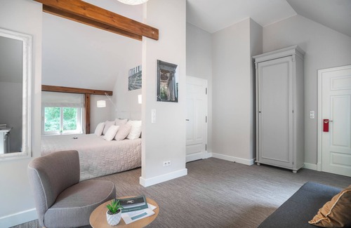 Nowe Warpno Cama Y Desayuno | Manowce Palace - Quadruple Room with Garden View (Roo 7)