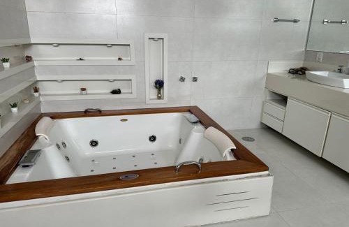Sao Roque Casa | Mansão Casa Blanca em São Roque c/5 vagas garagem