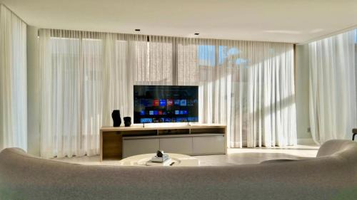 Canto do Mar Casa | Mansão em Guarajuba – 7 Suítes a 50m da Praia!