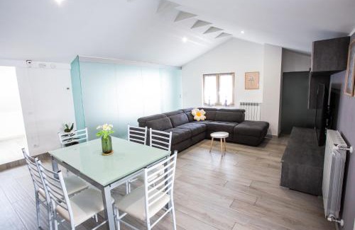 Luino Apartamento | Mansarda in centro - Luxury