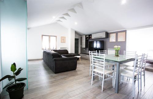 Luino Apartamento | Mansarda in centro - Luxury