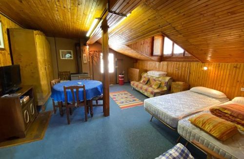 Esino Lario Apartamento | Mansarda Villa Simonetta