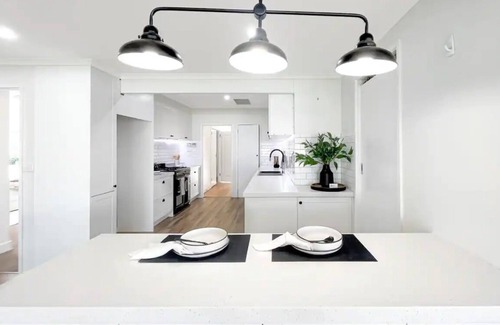 Mansfield Casa | Mansfield Family Getaway - sleeps 10