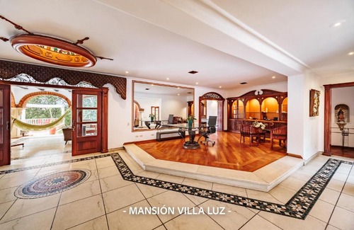 El Poblado Villa | Mansión Villa Luz