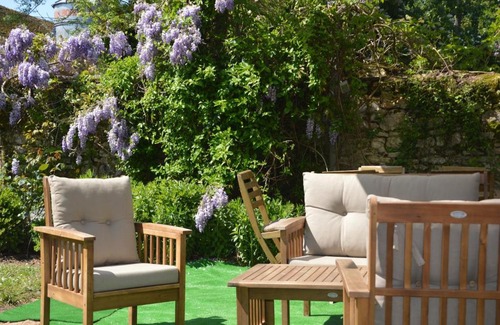 Champvert Casa | Mansion in Champvert with Pond View Terrace