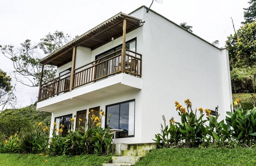 Zona Rosa Villa | Mansión en Guatapé - Colombia