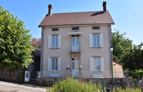 Martigny-le-Comte Casa | Casa rural con piscina en Martigny-le-Comte