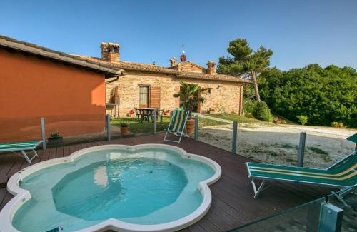 SantʼAngelo in Vado Casa | Mansion in Sant'Angelo with Valley Views