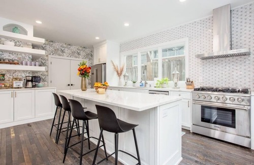 Morningside-Lenox Park Casa | Mansion on Monroe/Pool/Custom Everything/Sleeps 15