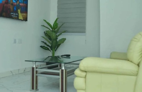 Etete Hotel | Mansion Signature Homes