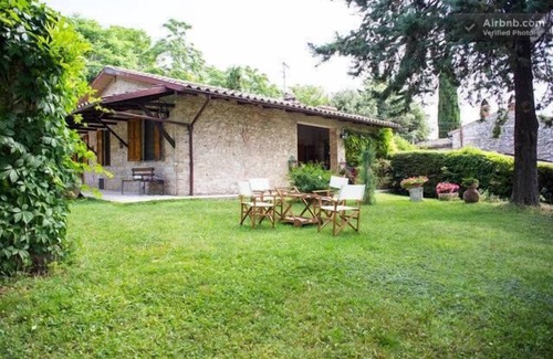 Messenano Villa | Mansión - Spoleto villa de piedra con piscina privada y jardín