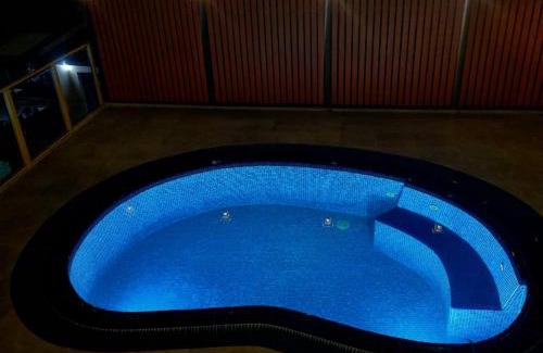 Tennekumbura Hotel | Manthra Leisure