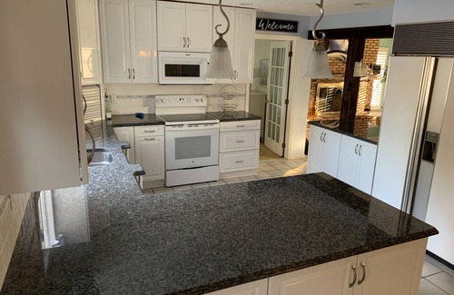 Osbornsville Casa | Mantoloking Oceanside Beach House - Private Community. Steps from private beach