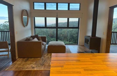 Verrierdale Casa | Mantra Guest House - Noosa Hinterland Stay with Views and Private Deck