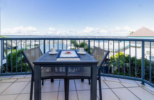 Urangan Hotel | Mantra Marina Hotel Room