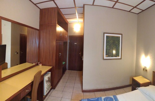 Lagos Hotel | Manuela Residente Resort