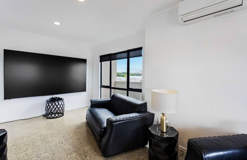 Manukau City Apartamento | Manukau City | Stunning Apt | 3BR 2BA | Heart of Manukau