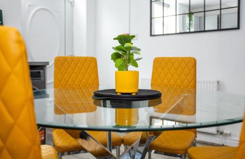 Wakefield Apartamento | Manygates by Alt-Stay Accommodation - 4 Bed Ground Floor Apartment Ideal For Workforces & Relocations - Weekly & Monthly Rates Available