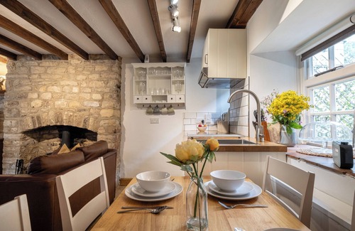 Chipping Norton Casa | Maple Cottage - Beautiful 2BD Retreat