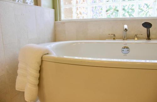 Tomball Cama Y Desayuno | Maple Creek Bed&Breakfast