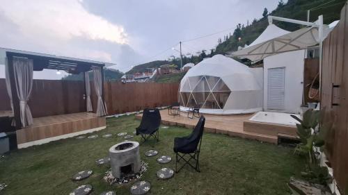 Ngamprah Otro | Maple Dome Glamping