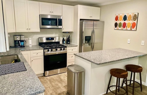 Lexington Casa | Maple Gardens - 3 Bedroom Lake Access Home