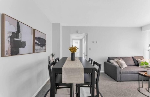 Maple Heights Apartamento | Maple Heights Getaway