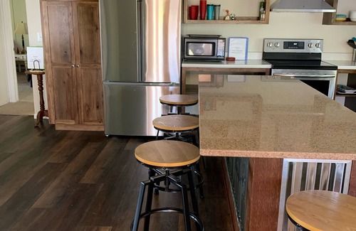 Annandale Casa | Maple Hill Lodge on Clearwater Lake. Pool, Beach and Boat Slip! (Annandale)