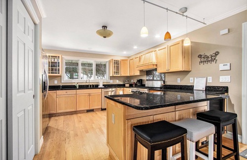 Coloma Casa | Maple Island Home overlooking Paw Paw Lake