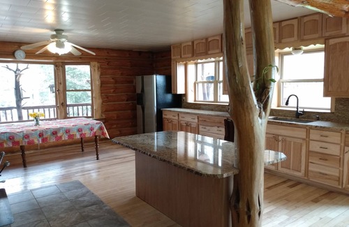 Tustin Cabina | Maple Lane Lake House