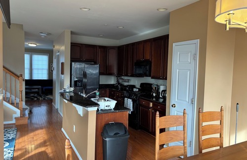 Scaggsville Casa | Maple Lawn Gem, sunny, 3-bedroom, walk to shops, next to Maple Lawn, Food Lion