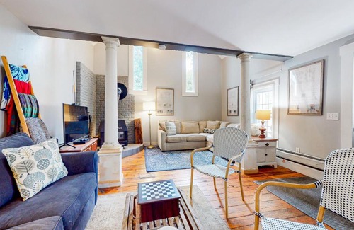 West Hartford Casa | Maple's Suite