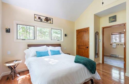 Marshall Otro | Maple Treehouse Cabin - Rustic Luxury Near Asheville