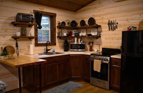 Marienville Cabina | Maple Villa: Pet-Friendly Cabin Near Cook Forest & Allegheny National Forest