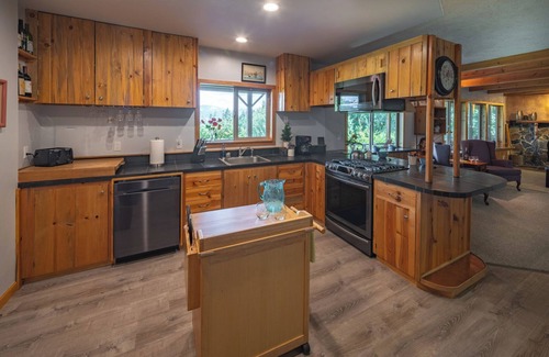 Woodland Cama Y Desayuno | MapleRidge House: A BnB For All Seasons!