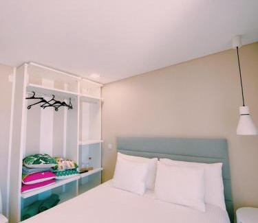 Marinha das Ondas Casa | Maré Viva Bed & Breakfast