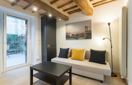Ferro di Cavallo Apartamento | MaRì Modern Flat - con Posto Auto e vicino alla Metro - ItalyWeGo