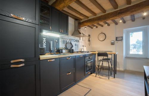 Ferro di Cavallo Apartamento | MaRì Modern Flat - con Posto Auto e vicino alla Metro - ItalyWeGo