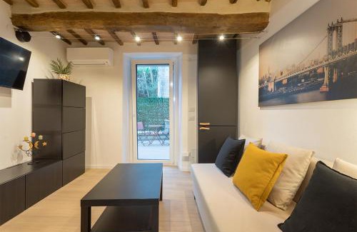 Ferro di Cavallo Apartamento | MaRì Modern Flat - con Posto Auto e vicino alla Metro - ItalyWeGo
