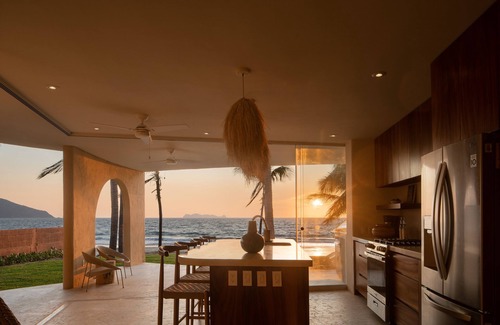 Barra de Potosí Apartamento | Mar de Coco Beach Front Villas