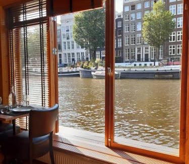 Nieuwmarkt en Lastage Alquiler De Eote | Mar&Mar Houseboat Studio