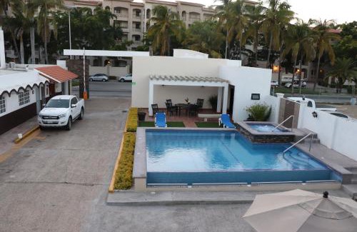 Zona Dorada Hotel | Mar Sol Bungalows & Hotel