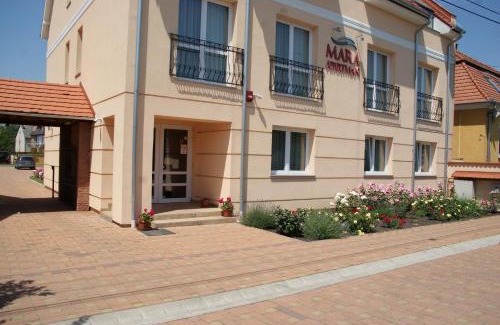 Sarvar Apartamento | Mara Apartman