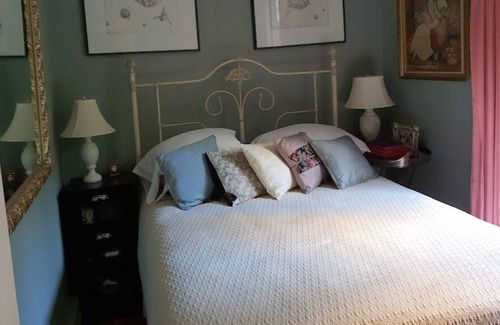 Arsenal Condominio | Marais central Paris spectacular 2 BDR with AC and 2 private gardens very quiet