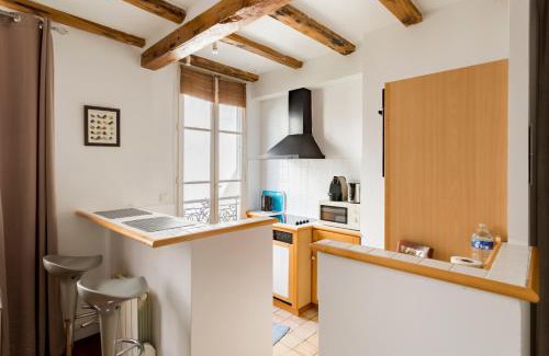 Archives Apartamento | Marais Place des Vosges Sevigne