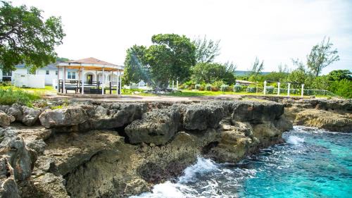Discovery Bay Apartamento | Marantha Villa