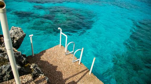 Discovery Bay Apartamento | Marantha Villa