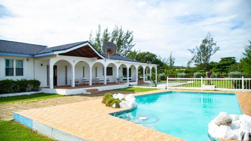 Discovery Bay Apartamento | Marantha Villa