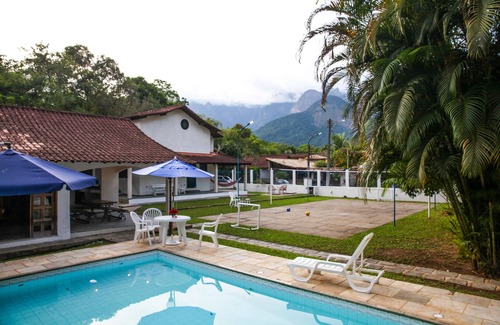 Guapimirim Casa | Maravilhosa Casa com Lazer Completo: Piscina, Rio, Salão de Jogos, Quadra e Mais